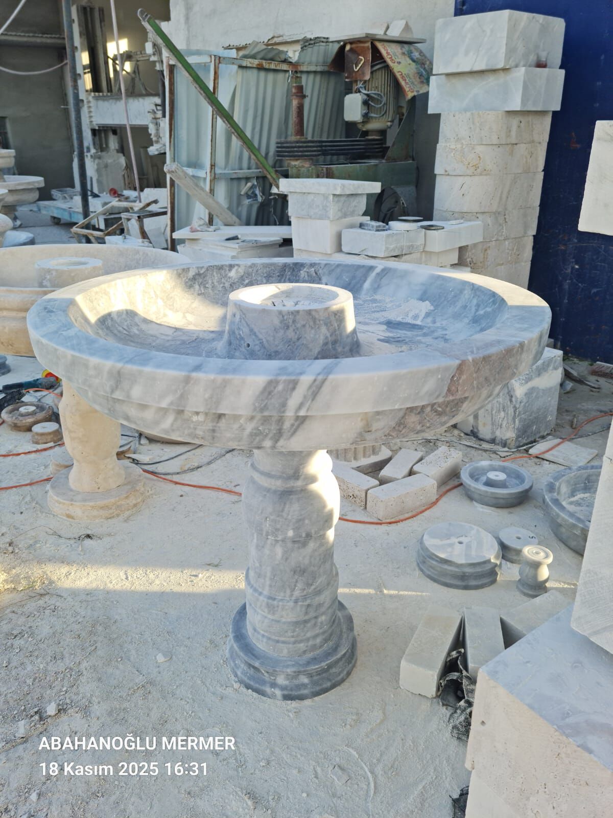 Mermer Süs Havuzu, Mermer Süs Havuzları, Mermer Fıskiye, Mermer Fıskiyeler, Mermer Havuz, Mermer Fıskiye Modelleri, Mermer Fıskiye Fiyatları, Bahçe Süs Havuzu, Bahçe Süs Havuzları, Bahçe Fıskiyesi, Bahçe Fıskiyeleri, Bahçe Şelalesi Mermer, Bahçe Havuzları